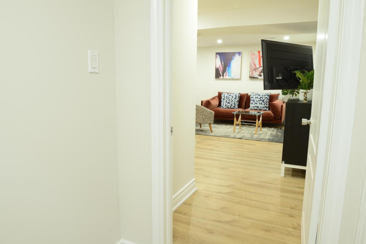 Spacious 2-Bed-Room Near Yonge & Major Mackenzie Colline De Richmond Extérieur photo