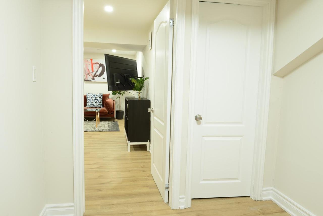 Spacious 2-Bed-Room Near Yonge & Major Mackenzie Colline De Richmond Extérieur photo